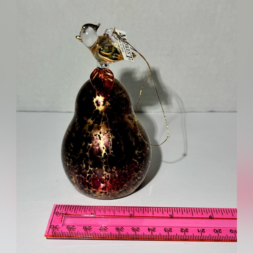 MIDWEST GLASS PEAR ORNAMENT, Blown Glass Midwest of Cannon Falls 4 3/4” tall.